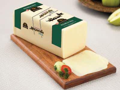 Boar's Head Whole Milk Low Moisture Mozzarella 8oz