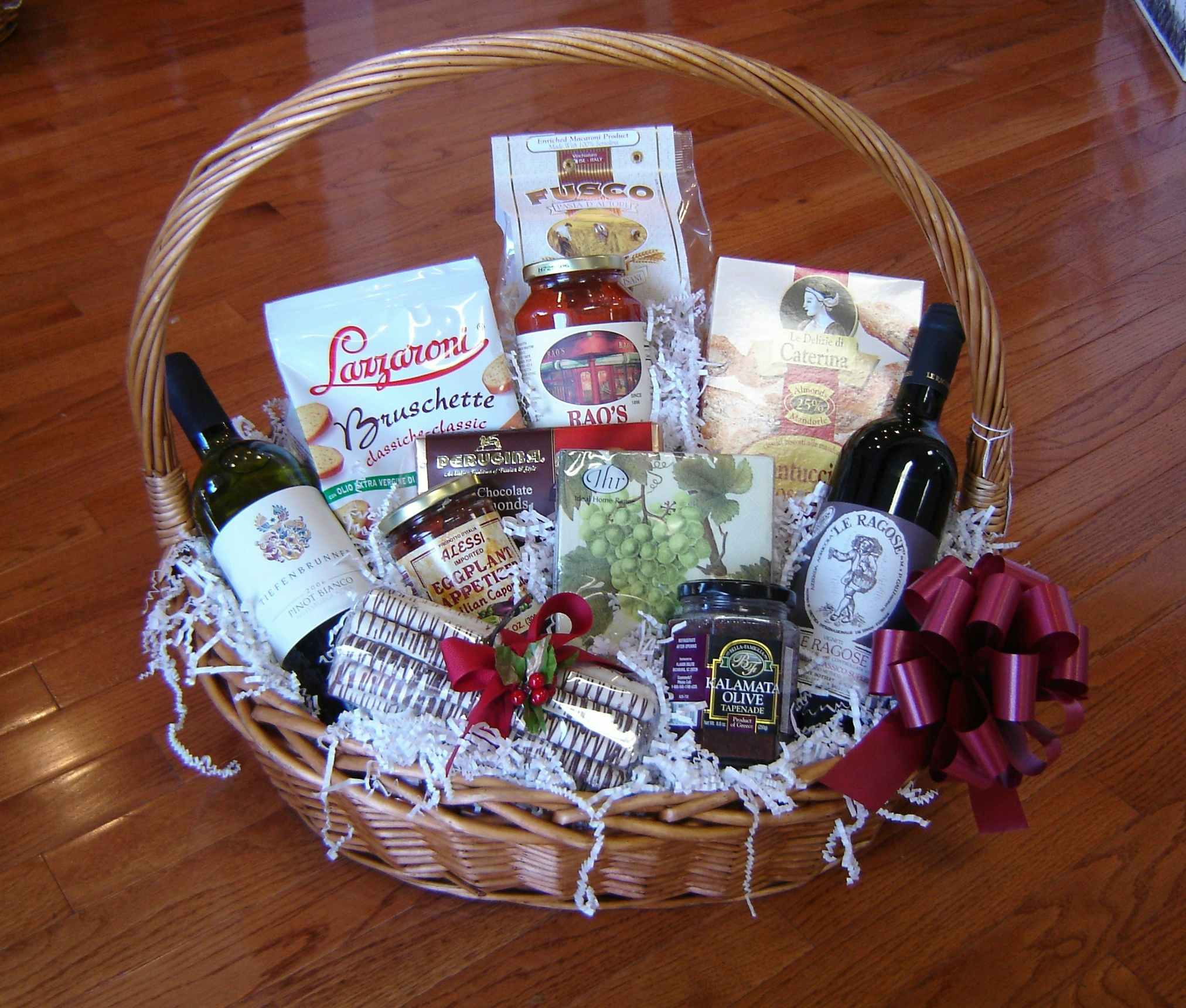 Bottle Shop Italian Feast Basket $150 Each Little Italy Basket 750ml